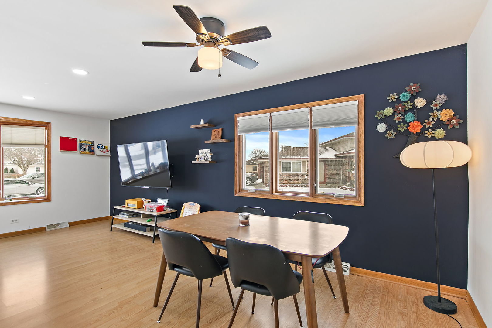 2021 West Spring Ridge Drive Arlington Heights, IL 60004 - Photo 7 of 25