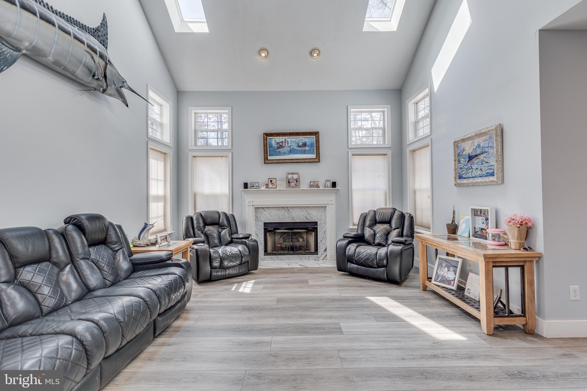420 Tuckerton Road Medford, NJ 08055 - Photo 10 of 47 Bright and airy living space retreat.