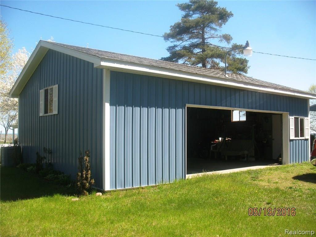 3834 Lakeshore Road Deckerville, MI 48427 - Photo 29 of 64 IMG_9585.JPG
