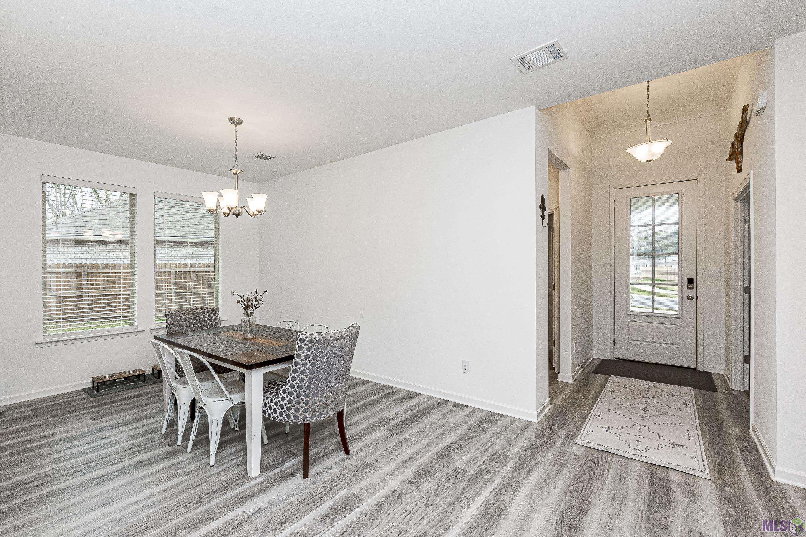 5402 Heron Landing Drive Baton Rouge, LA 70816 - Photo 4 of 56