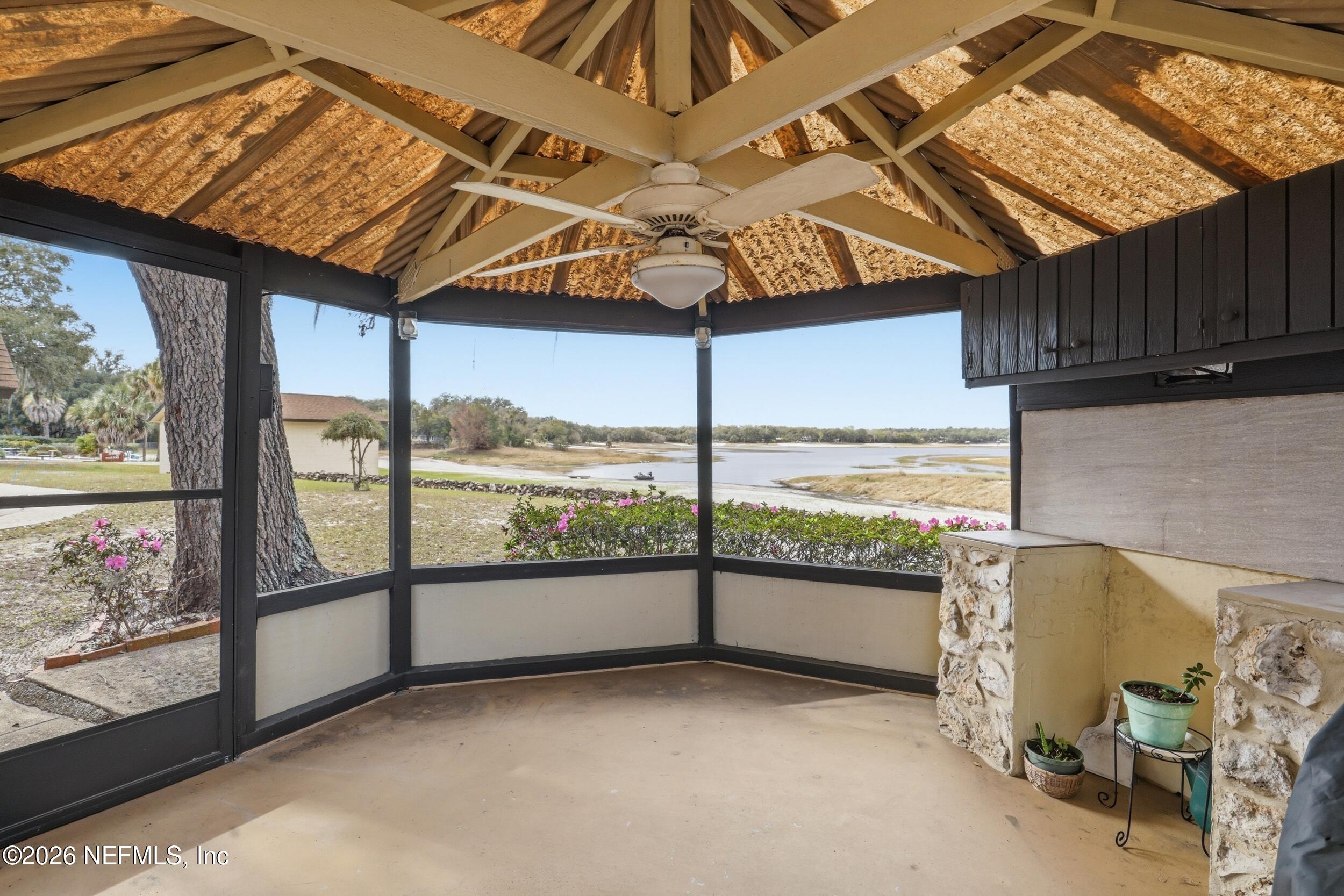 295 Northwest Berea Avenue Keystone Heights, FL 32656 - Photo 41 of 49 a view of a room with window