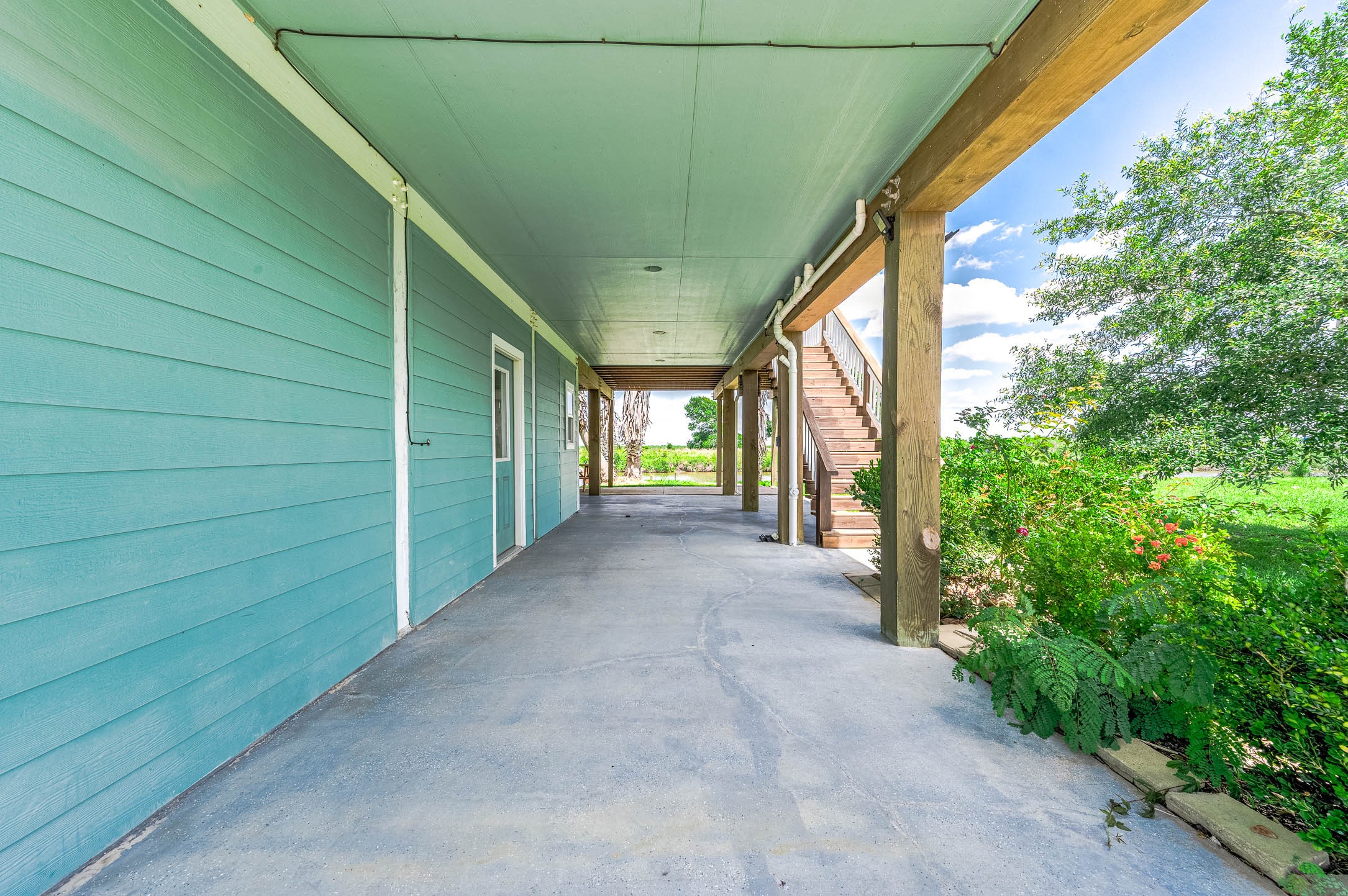 171 County Road 299 Sargent, TX 77414 - Photo 7 of 46