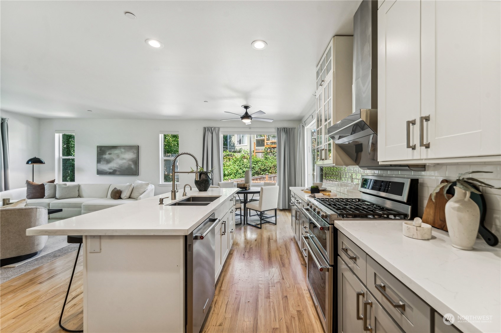 2121 Kennewick Place Northeast Renton, WA 98056 - Photo 7 of 40 Gallery Image 7