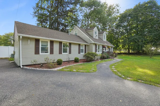 $575,000 | 35 Andre Avenue, Tappan, NY 10983