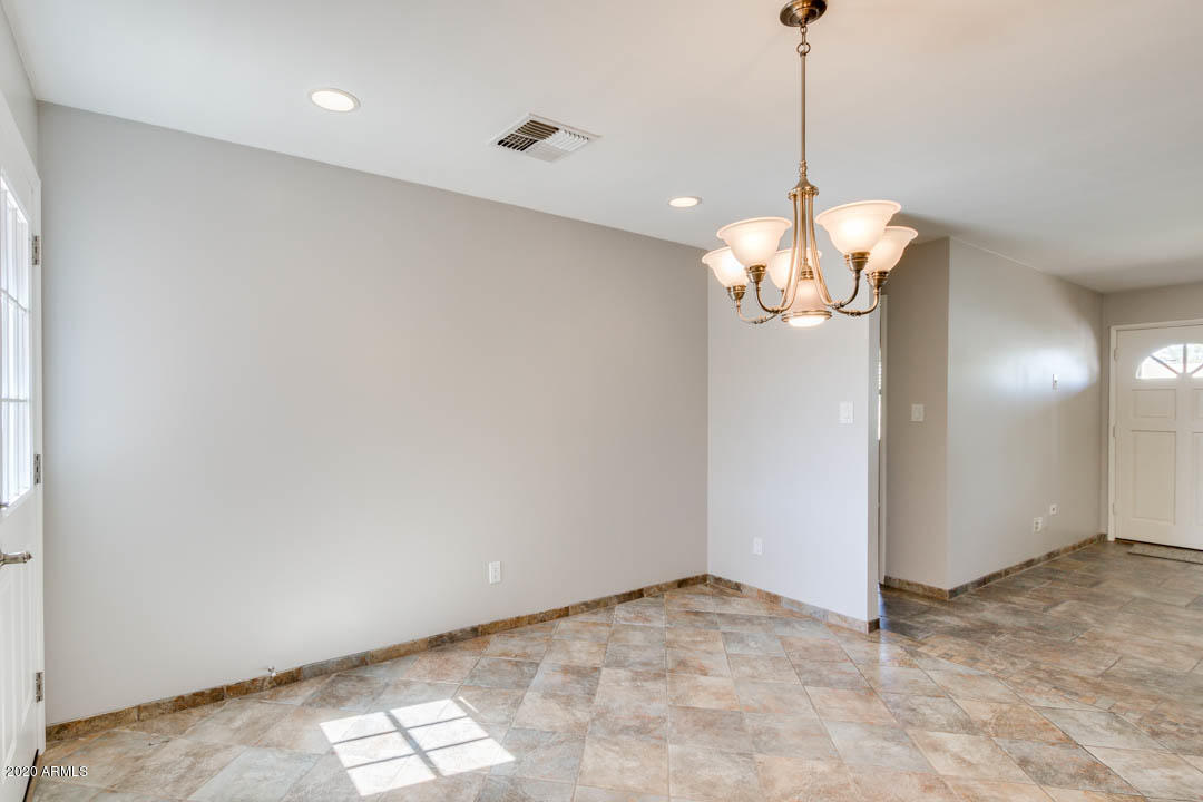 2249 East Marilyn Road Phoenix, AZ 85022 - Photo 7 of 33 08-Marilyn