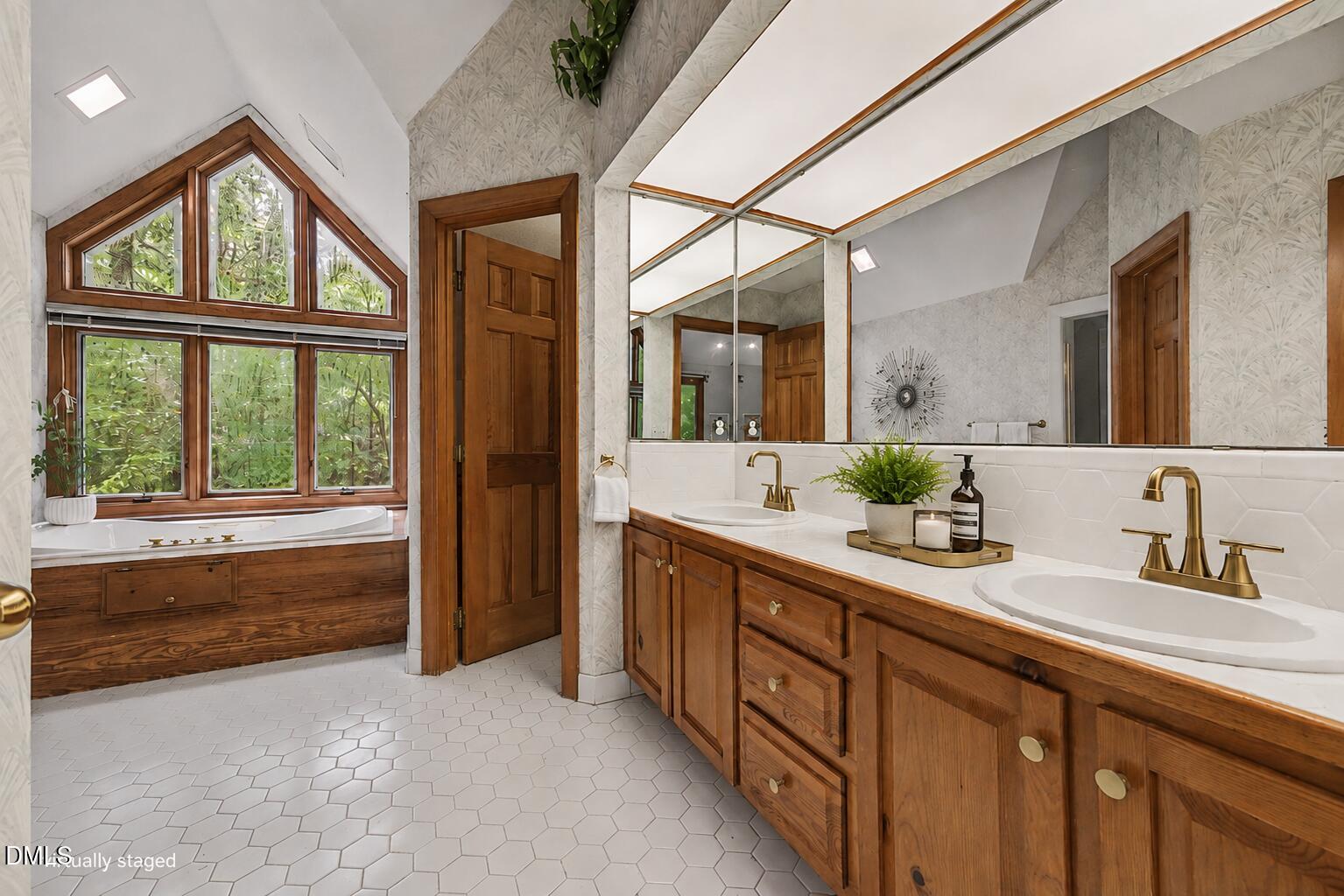 9921 Waterview Road Raleigh, NC 27615 - Photo 25 of 38 Upstairs Primary Bath
