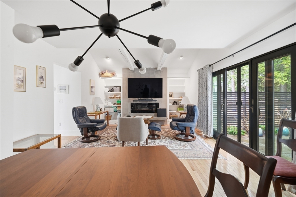 54 Huntington Road Hadley, MA 01035 - Photo 11 of 38