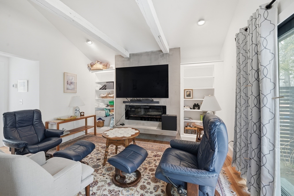 54 Huntington Road Hadley, MA 01035 - Photo 12 of 38