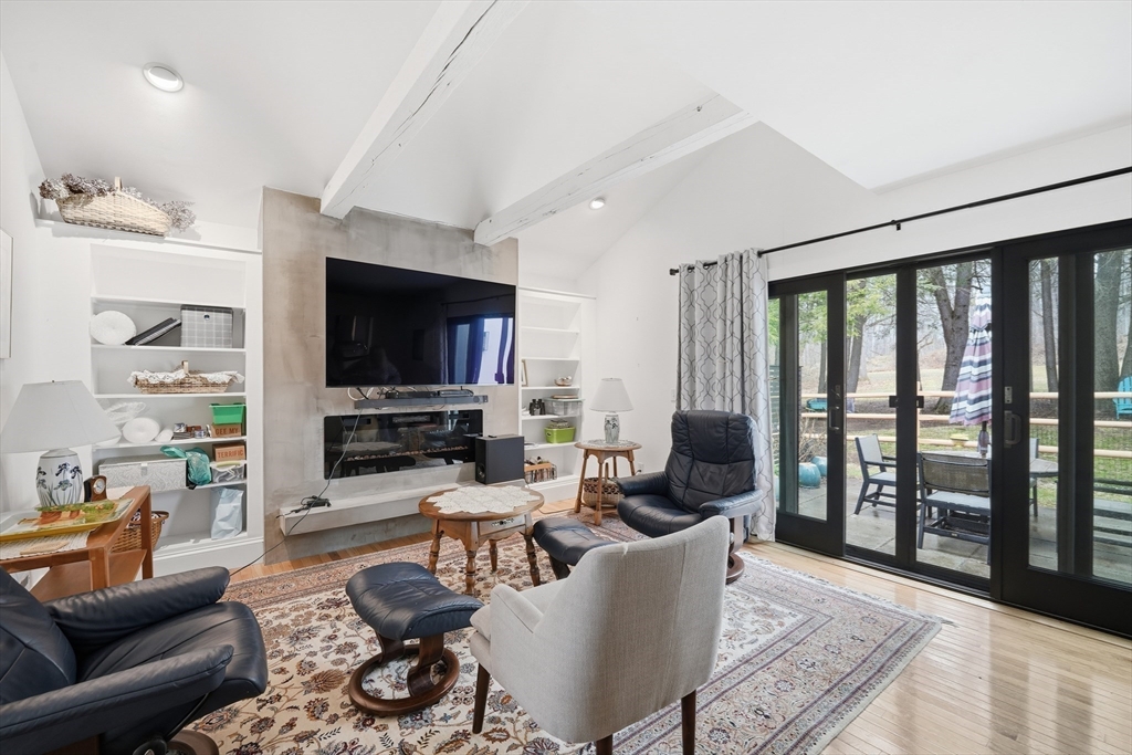 54 Huntington Road Hadley, MA 01035 - Photo 13 of 38