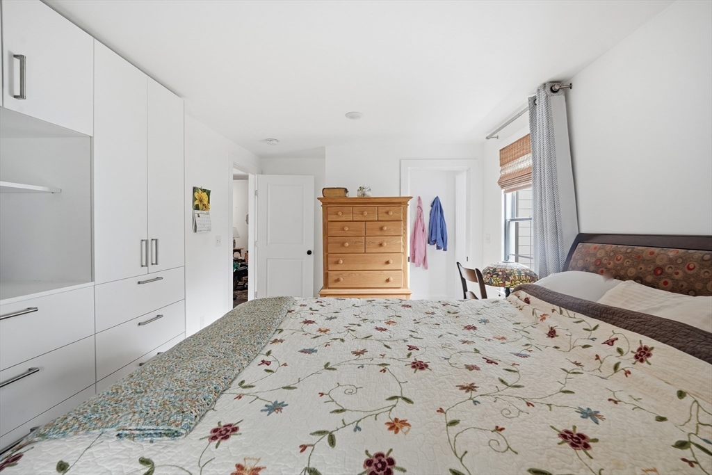 54 Huntington Road Hadley, MA 01035 - Photo 19 of 38