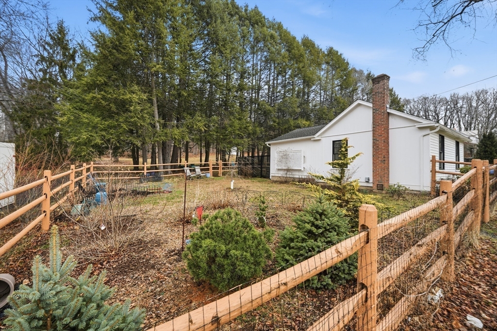 54 Huntington Road Hadley, MA 01035 - Photo 28 of 38