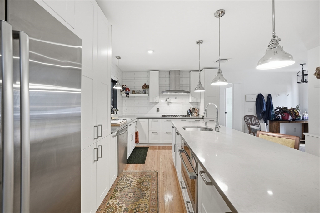 54 Huntington Road Hadley, MA 01035 - Photo 8 of 38