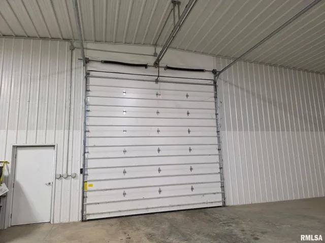 $379,900 | 1139 East Guth Road, Washington, IL 61571