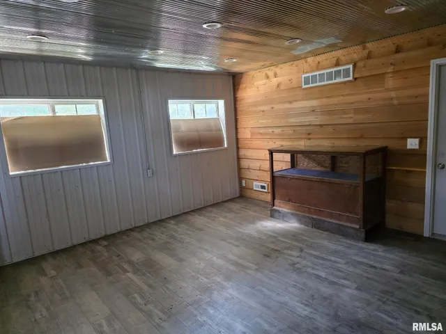 $379,900 | 1139 East Guth Road, Washington, IL 61571