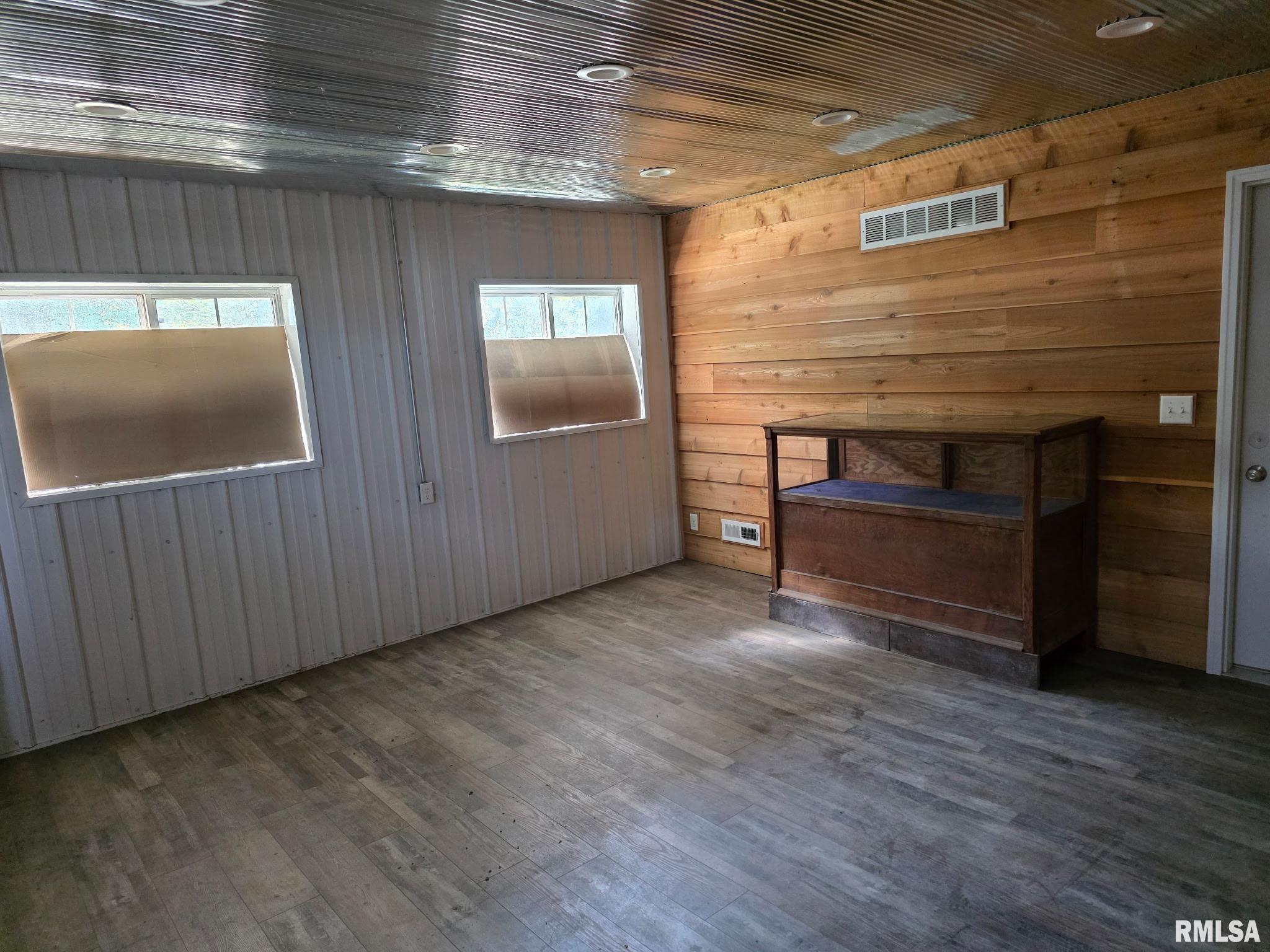 1139 East Guth Road Washington, IL 61571 - Photo 13 of 21