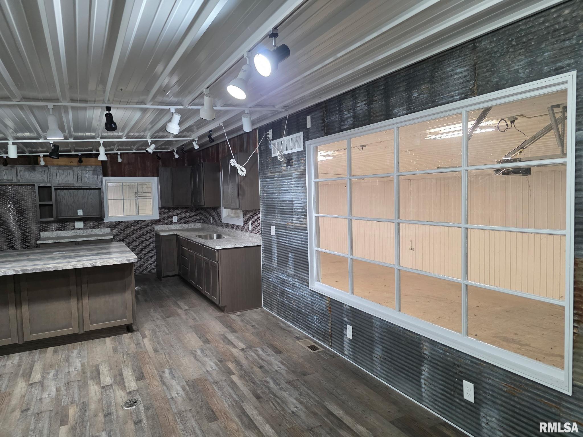 1139 East Guth Road Washington, IL 61571 - Photo 15 of 21