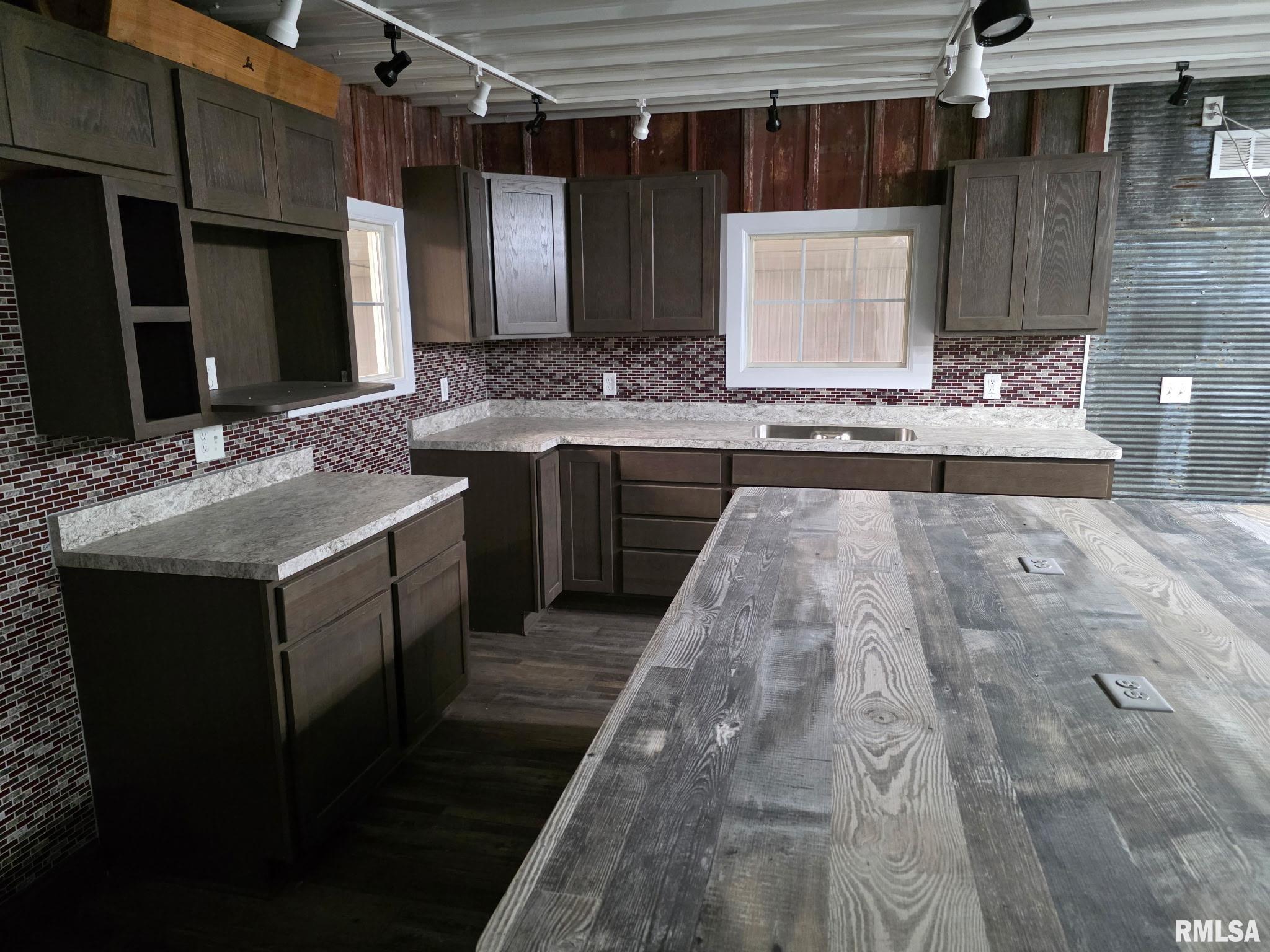 1139 East Guth Road Washington, IL 61571 - Photo 16 of 21