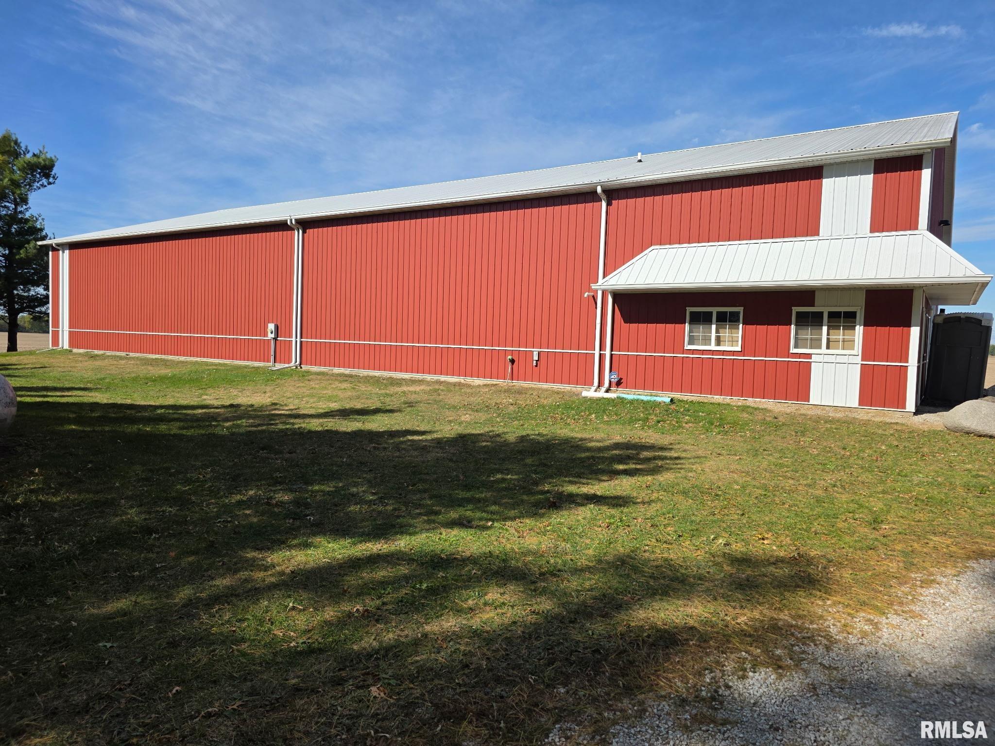 1139 East Guth Road Washington, IL 61571 - Photo 2 of 21