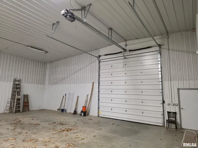 $379,900 | 1139 East Guth Road, Washington, IL 61571