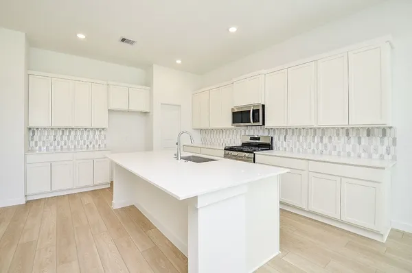 $2,800 | 2708 Pine Bluff Drive, Rosenberg, TX 77469