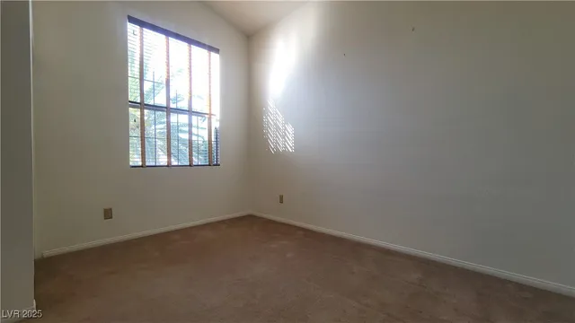 $2,000 | 2632 Ironside Drive, Las Vegas, NV 89108