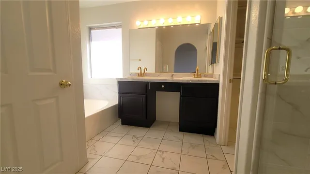 $2,000 | 2632 Ironside Drive, Las Vegas, NV 89108