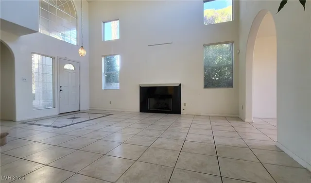 $2,000 | 2632 Ironside Drive, Las Vegas, NV 89108