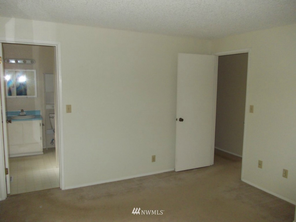 14707 60th Place West Edmonds, WA 98026 - Photo 12 of 14