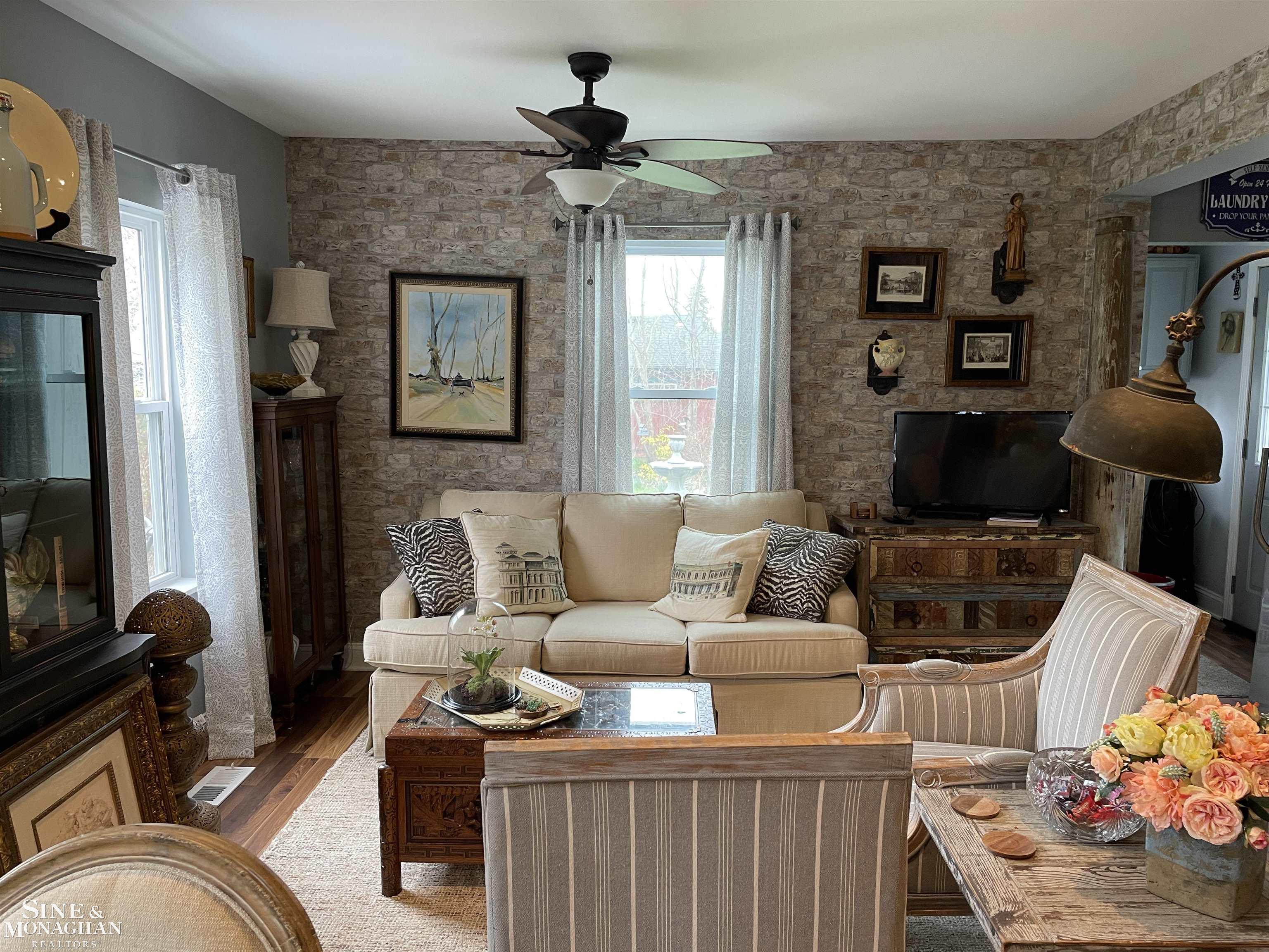 7434 Woodland Road Lexington, MI 48450 - Photo 9 of 60 50107152-8.JPG