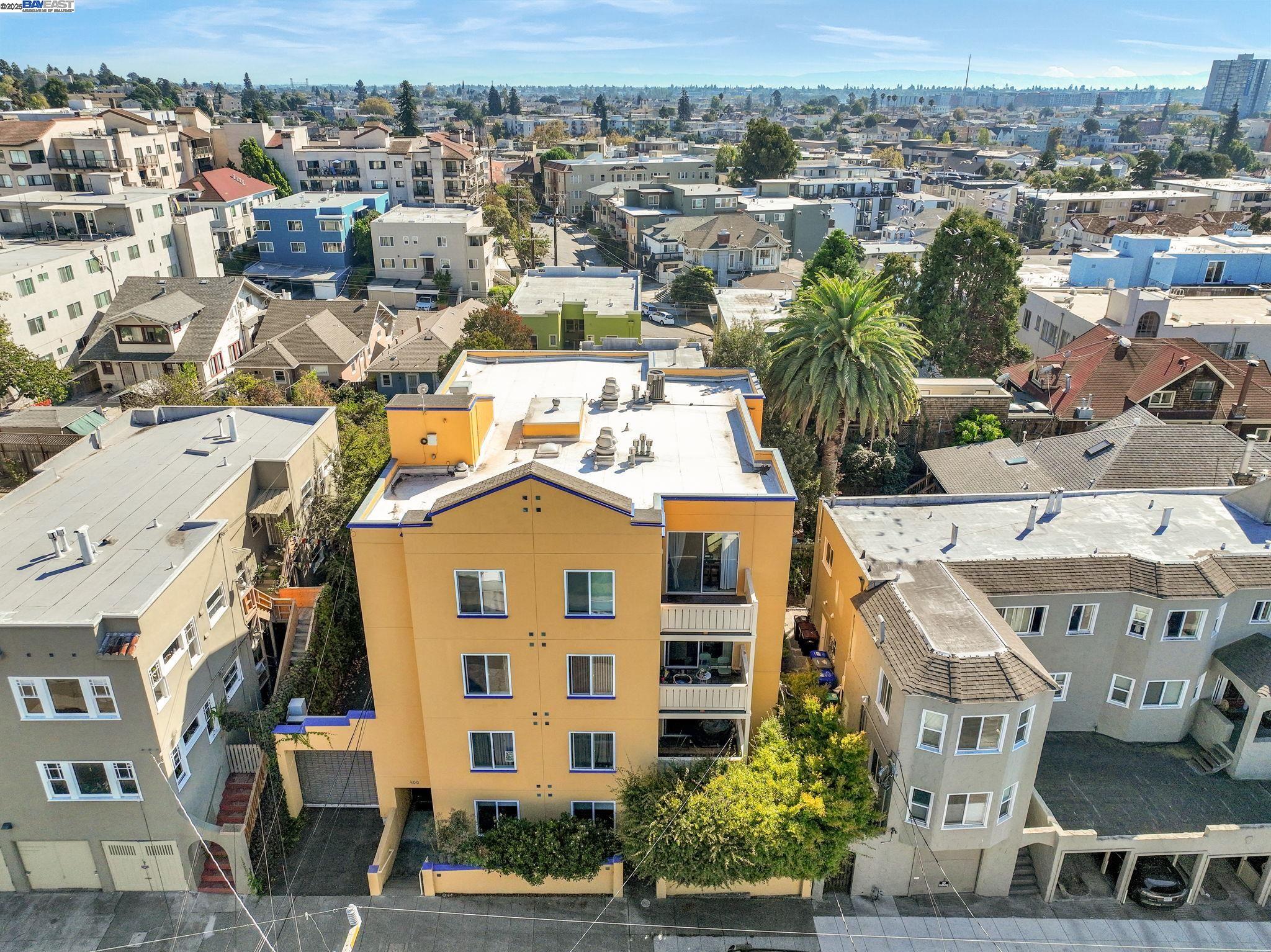 400 Wayne Avenue, Unit 1 Oakland, CA 94606 - Photo 34 of 37 an aerial view of residential houses with outdoor space
