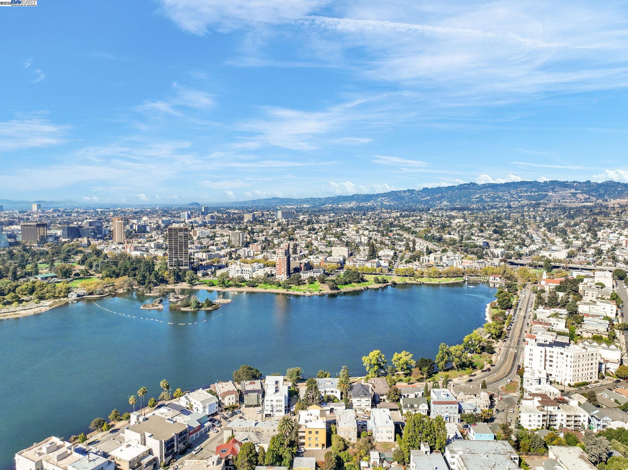 400 Wayne Avenue, Unit 1 Oakland, CA 94606 - Photo 37 of 37 a view of a city and ocean view