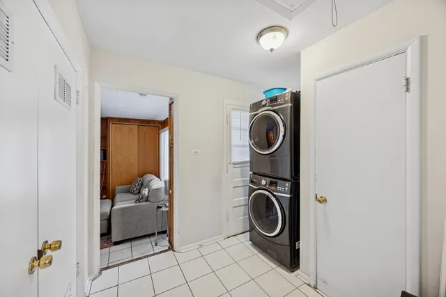 $219,000 | 2929 Flossmoor Road, Flossmoor, IL 60422