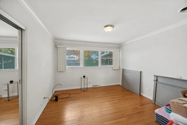 $219,000 | 2929 Flossmoor Road, Flossmoor, IL 60422