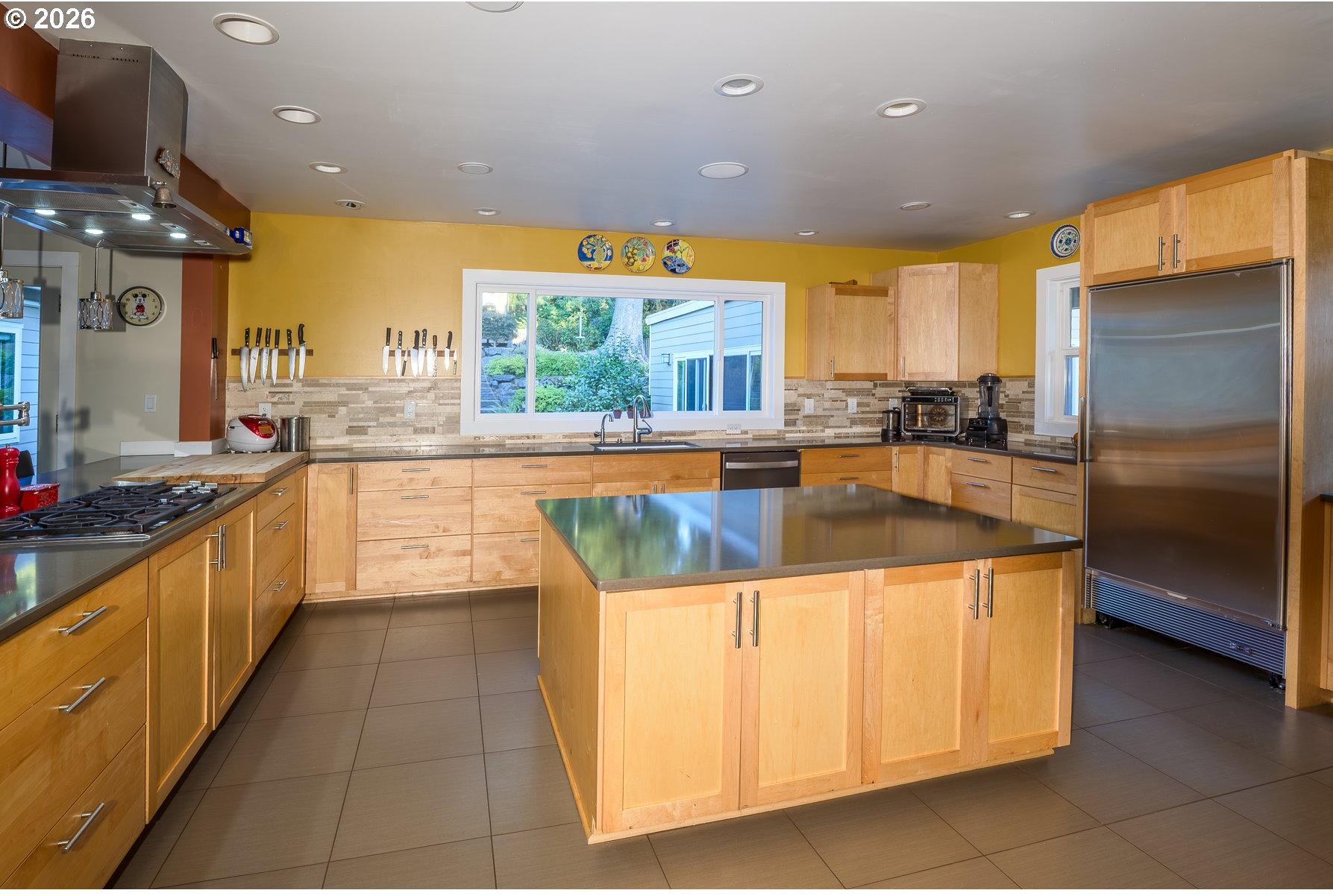 1334 Southwest 57th Avenue Portland, OR 97221 - Photo 9 of 40 Gallery Image 9