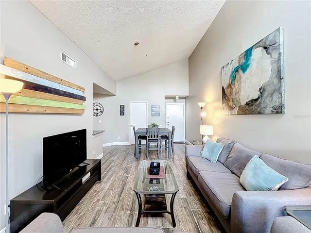 $1,800 | 3944 Atrium Drive, Unit 4, Orlando, FL 32822