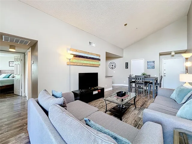 $1,800 | 3944 Atrium Drive, Unit 4, Orlando, FL 32822