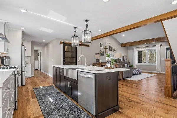$1,025,000 | 7421 Gensmer Circle, Prior Lake, MN 55372