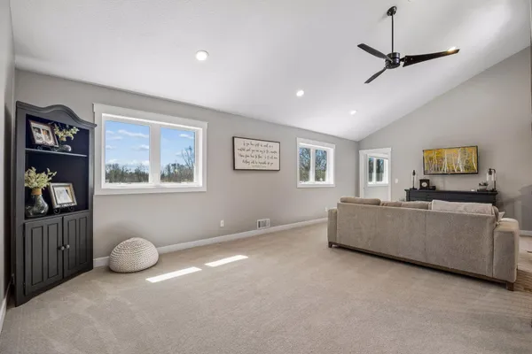 $1,025,000 | 7421 Gensmer Circle, Prior Lake, MN 55372