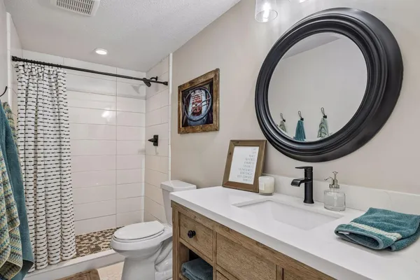 $1,025,000 | 7421 Gensmer Circle, Prior Lake, MN 55372