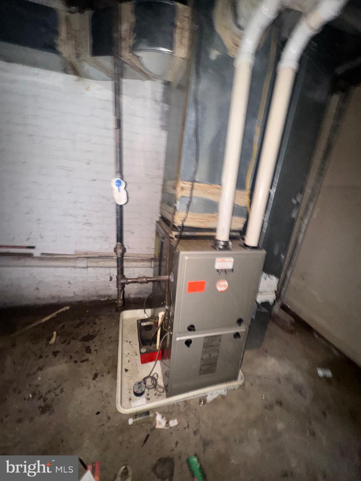 1908 Federal Street Baltimore, MD 21213 - Photo 15 of 18 a view of water heater room