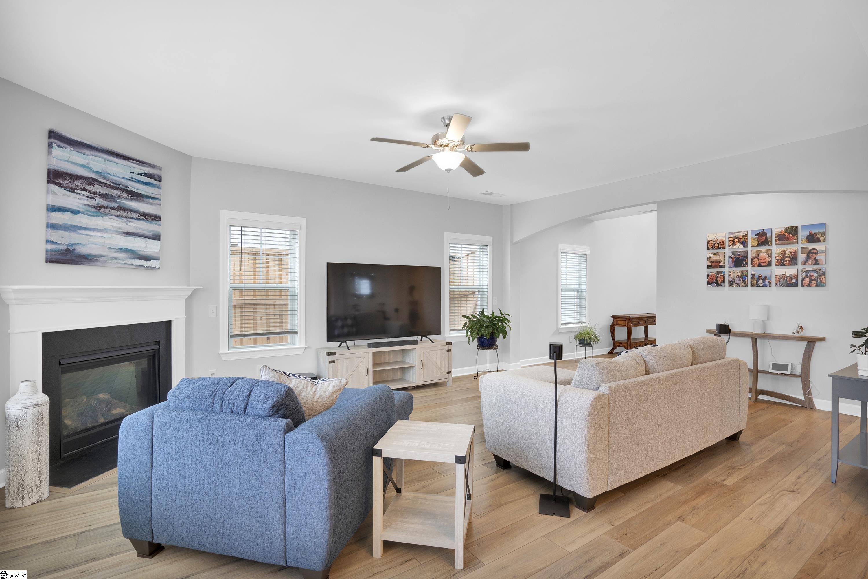 306 Yarrow Way Greenville, SC 29607 - Photo 3 of 19 Gallery Image 3