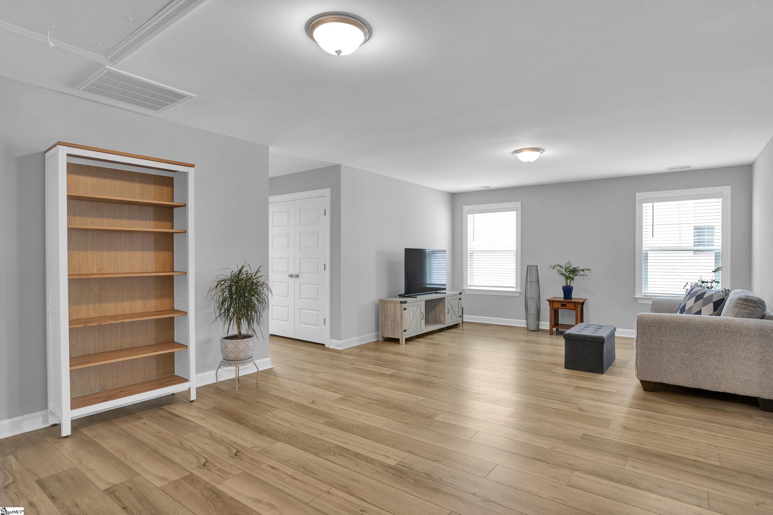 306 Yarrow Way Greenville, SC 29607 - Photo 10 of 19 Gallery Image 10