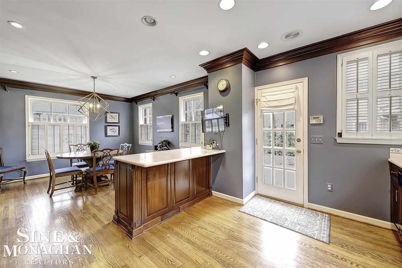 34 Edgemere Road Grosse Pointe, MI 48236 - Photo 13 of 67 50073675-12.JPG