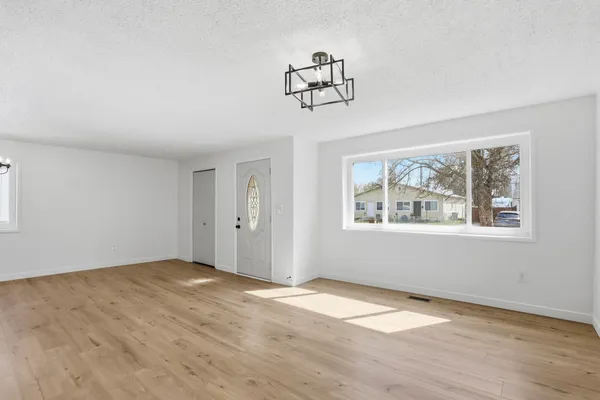 $325,000 | 1418 West Euclid Avenue, Spokane, WA 99205