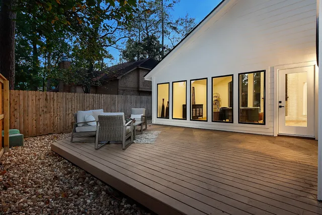 $925,000 | 16 Crinkleroot Court, The Woodlands, TX 77380