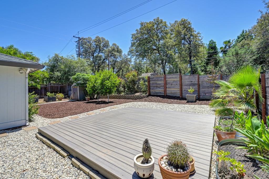 11375 Dry Creek Road Auburn, CA 95602 - Photo 29 of 33