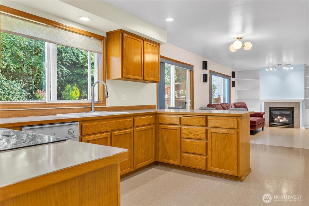3124 201st Street Southeast Bothell, WA 98012 - Photo 5 of 38