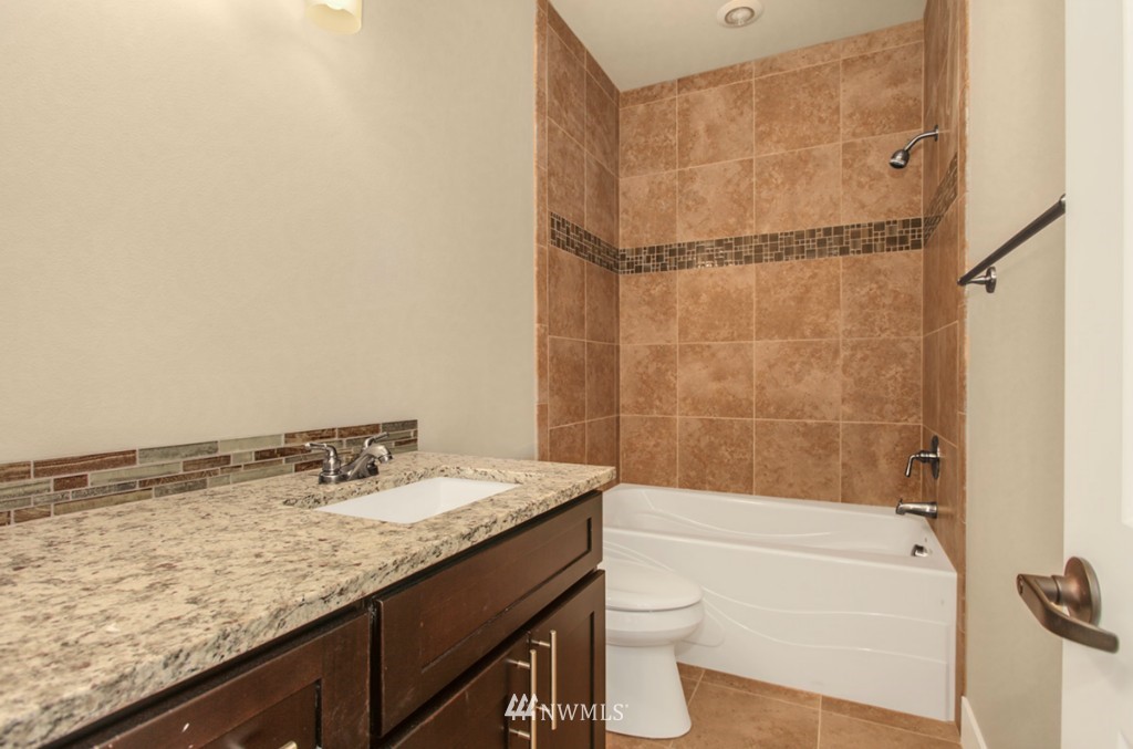 2121 242nd Street Southwest Bothell, WA 98021 - Photo 10 of 17