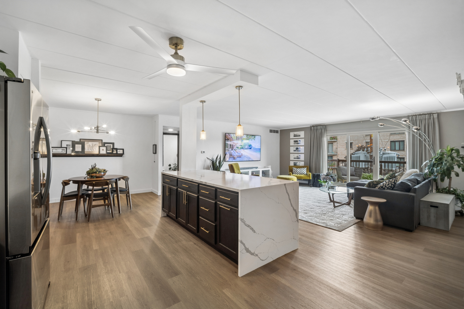 900 South River Road, Unit 4B Des Plaines, IL 60016 - Photo 4 of 23 Gallery Image 4