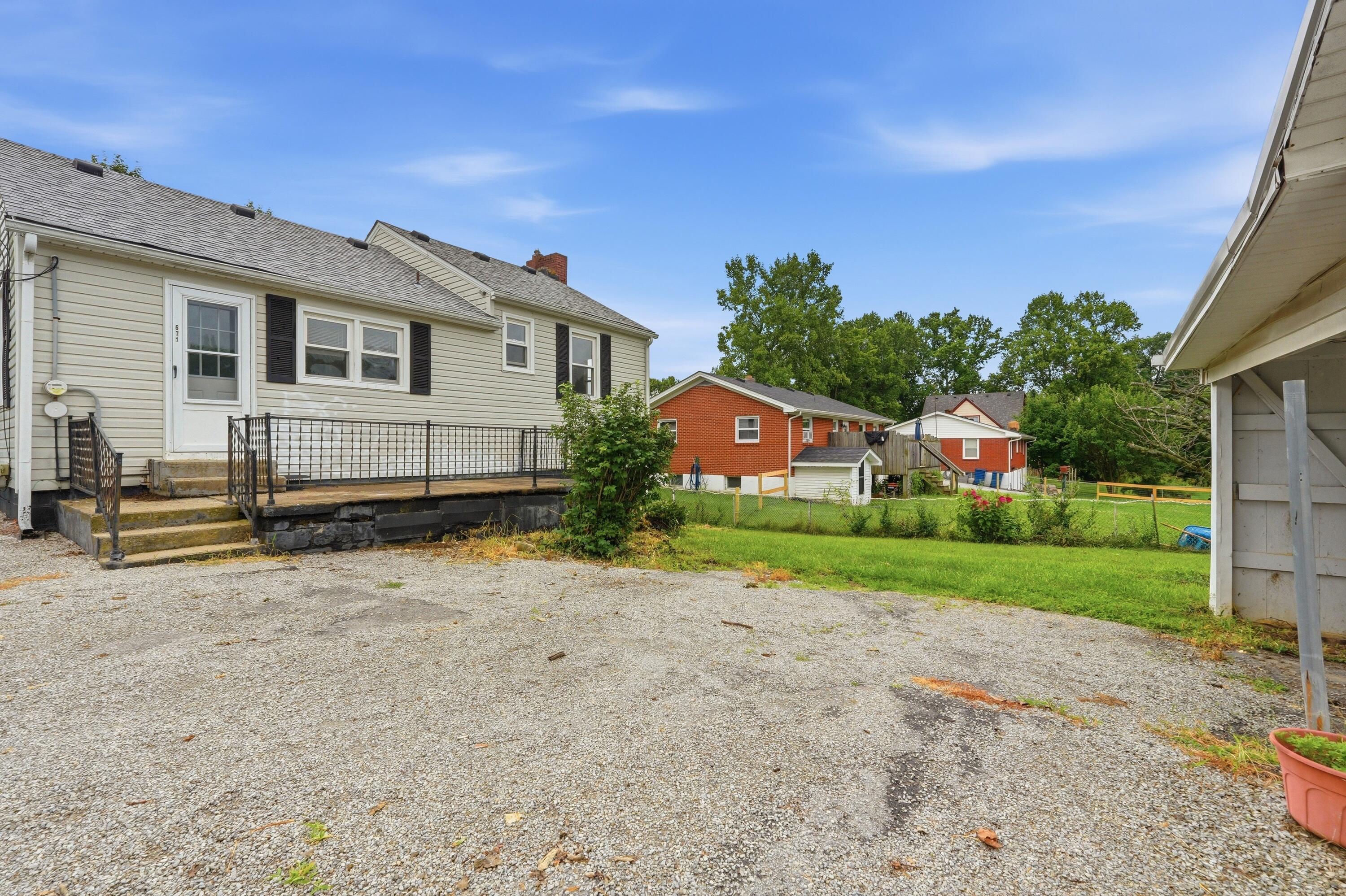 671 Main Street Pleasureville, KY 40057 - Photo 25 of 30 671main_louisvillerealestatemedia_154